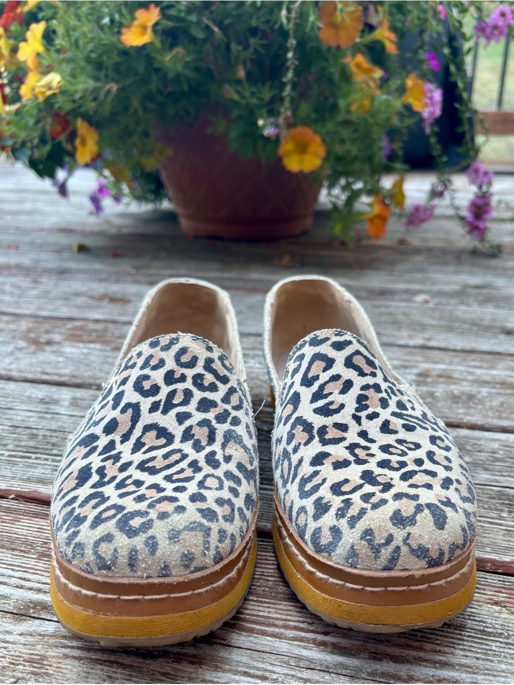 Sz 8.5 TOMS Palma Leather Slip-ons Tan Leopard Espadrilles